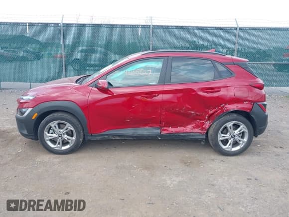 ✅ 2022 Hyundai Kona SEL • VIN: KM8K6CAB4NU924607 • Lot: 42155527. Listed on IAAI with 12,820 mi. Free auction sales archive from the USA and detailed vehicle history report at DreamBid. Image 14.