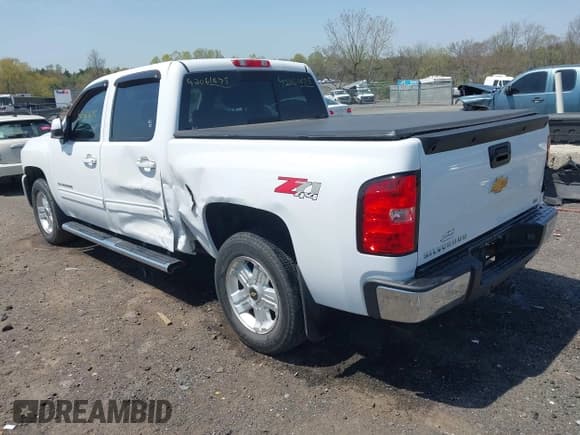 ✅ 2013 Chevrolet Silverado 1500 LTZ • VIN: 3GCPKTE24DG123063 • Lot: 42061675. Wystawiony na IAAI z przebiegiem 221 813 mil. Bezpłatny archiwum sprzedaży aukcyjnych z USA i szczegółowy raport historii pojazdu na DreamBid. Zdjęcie 3.