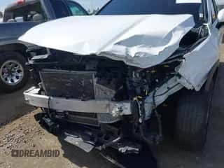 2022 Hyundai Santa Fe Limited z VIN KM8S5DA12NU026331, wystawiony jako IAAI lot #43180016 z przebiegiem 27 529 mil mil oraz . Historia ofert i sprzedaży dostępna na DreamBid. Obrazek 6.