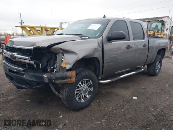 ✅ 2009 Chevrolet Silverado 2500HD LT • VIN: 1GCHK53K79F153282 • Лот: 41920389. Опубликован ранее на IAAI с пробегом 206 924 миль. Бесплатный доступ к архиву аукционных продаж из США и подробный отчёт об истории автомобиля на DreamBid. Изображение 2.