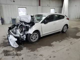 2024 Subaru Impreza z VIN JF1GUABC1R8915394, wystawiony jako Copart lot #90296325 z przebiegiem Nie podano mil oraz Szkoda całkowita • Salvage title. Historia ofert i sprzedaży dostępna na DreamBid. Obrazek 1.