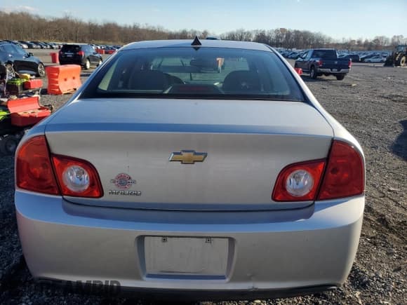 ✅ 2012 Chevrolet Malibu 1LS • VIN: 1G1ZB5E04CF328278 • Lot: 80396024. Listed on Copart with 82,597 mi. Free auction sales archive from the USA and detailed vehicle history report at DreamBid. Image 6.