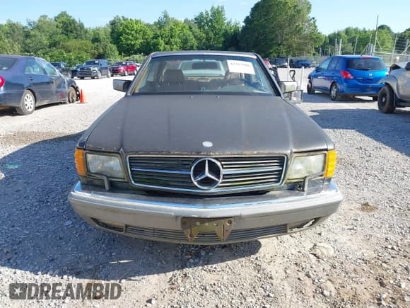 ✅ 1986 Mercedes-Benz 560 560SEC • VIN: WDBCA45D7GA200289 • Лот: 42313986. Опубликован ранее на IAAI с пробегом 203 457 миль. Бесплатный доступ к архиву аукционных продаж из США и подробный отчёт об истории автомобиля на DreamBid. Изображение 6.