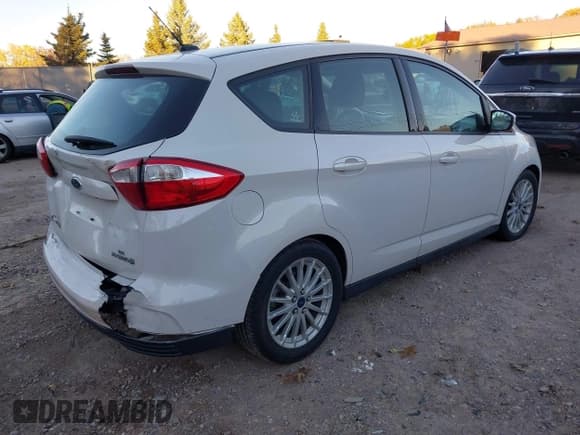 ✅ 2013 Ford C-Max SE • VIN: 1FADP5AU3DL537113 • Lot: 43599224. Wystawiony na IAAI z przebiegiem 61 392 mil. Bezpłatny archiwum sprzedaży aukcyjnych z USA i szczegółowy raport historii pojazdu na DreamBid. Zdjęcie 4.