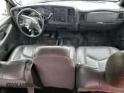 ✅ 2006 Chevrolet Silverado 2500HD Work Truck • VIN: 1GCHK29U76E204899 • Lot: 58864745. Wystawiony na Copart z przebiegiem Nie podano. Bezpłatny archiwum sprzedaży aukcyjnych z USA i szczegółowy raport historii pojazdu na DreamBid. Zdjęcie 8.