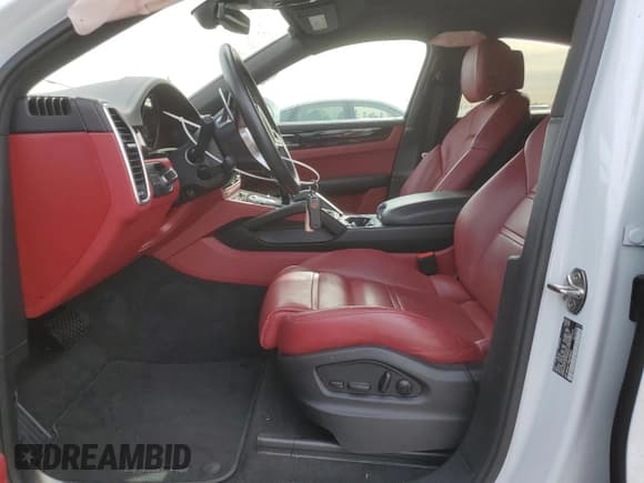 ✅ 2022 Porsche Cayenne • VIN: WP1BA2AY7NDA48602 • Lot: 84250304. Listed on Copart with 68,651 mi. Free auction sales archive from the USA and detailed vehicle history report at DreamBid. Image 7.