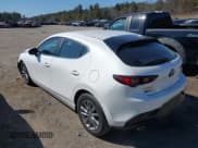 ✅ 2022 Mazda 3 S • VIN: JM1BPAJL5N1516505 • Lot: 41801842. Wystawiony na IAAI z przebiegiem 16 459 mil. Bezpłatny archiwum sprzedaży aukcyjnych z USA i szczegółowy raport historii pojazdu na DreamBid. Zdjęcie 3.