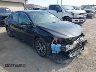 2023 Toyota Camry Hybrid XLE с VIN 4T1F31AK6PU055381, выставлен на аукционе IAAI как лот 43202850 с пробегом 7 705 миль миль и . История ставок и продаж доступна на DreamBid. Изображение 1.