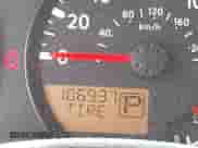 2013 Nissan Frontier SV z VIN 1N6AD0EV1DN763745, wystawiony jako IAAI lot #43379708 z przebiegiem 106 937 mil mil oraz . Historia ofert i sprzedaży dostępna na DreamBid. Obrazek 15.