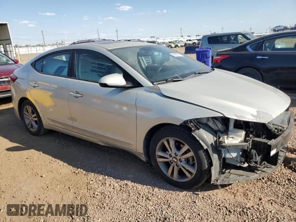 2017 Hyundai Elantra SE z VIN 5NPD84LFXHH185013, wystawiony jako Copart lot #68699365 z przebiegiem 81 953 mil mil oraz Nie do naprawy • Non repairable. Historia ofert i sprzedaży dostępna na DreamBid. Obrazek 4.