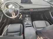 ✅ 2024 Mazda CX-30 S Select Sport • VIN: 3MVDMBBM0RM698782 • Lot: 93936695. Wystawiony na Copart z przebiegiem 13 326 mil. Bezpłatny archiwum sprzedaży aukcyjnych z USA i szczegółowy raport historii pojazdu na DreamBid. Zdjęcie 8.