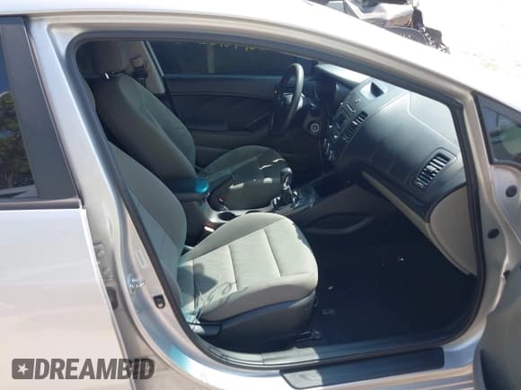 ✅ 2015 Kia Forte LX • VIN: KNAFK4A63F5264465 • Лот: 43248102. Опубликован ранее на IAAI с пробегом 91 980 миль. Бесплатный доступ к архиву аукционных продаж из США и подробный отчёт об истории автомобиля на DreamBid. Изображение 5.