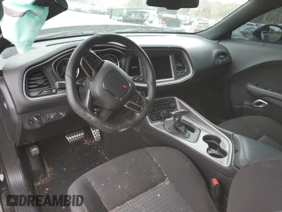 ✅ 2022 Dodge Challenger R/T Scat Pack Widebody • VIN: 2C3CDZFJ5NH171761 • Lot: 46914593. Wystawiony na Copart z przebiegiem 5 089 mil. Bezpłatny archiwum sprzedaży aukcyjnych z USA i szczegółowy raport historii pojazdu na DreamBid. Zdjęcie 8.