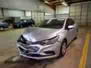 2018 Chevrolet Cruze LS z VIN 1G1BC5SM6J7230429, wystawiony jako Copart lot #67087282 z przebiegiem 19 362 mil mil oraz . Historia ofert i sprzedaży dostępna na DreamBid. Obrazek 2.