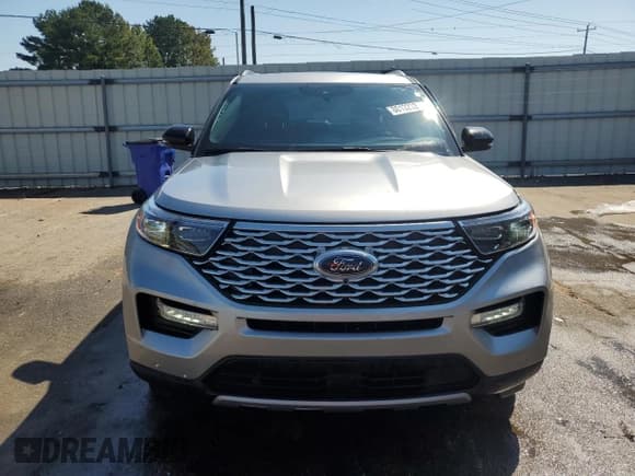 ✅ 2021 Ford Explorer Platinum • VIN: 1FM5K8HC1MGA67647 • Lot: 80132335. Wystawiony na Copart z przebiegiem 42 370 mil. Bezpłatny archiwum sprzedaży aukcyjnych z USA i szczegółowy raport historii pojazdu na DreamBid. Zdjęcie 5.