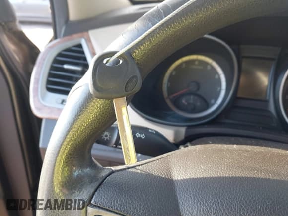 ✅ 2013 Hyundai Santa Fe Sport • VIN: 5XYZT3LB4DG087642 • Лот: 43611944. Опубликован ранее на IAAI с пробегом 218 401 миль. Бесплатный доступ к архиву аукционных продаж из США и подробный отчёт об истории автомобиля на DreamBid. Изображение 11.