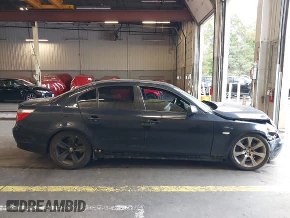 ✅ 2007 BMW 5 Series 550i • VIN: WBANB53527CP05201 • Lot: 43536731. Listed on IAAI with Not provided. Free auction sales archive from the USA and detailed vehicle history report at DreamBid. Image 14.