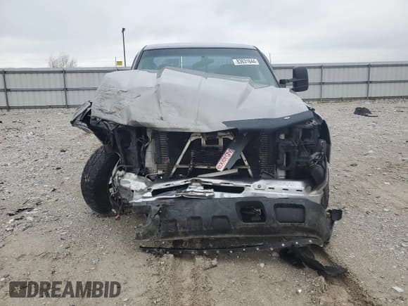 ✅ 2003 Chevrolet Silverado 2500HD LT • VIN: 1GCHK29193E284840 • Lot: 83631644. Wystawiony na Copart z przebiegiem 323 035 mil. Bezpłatny archiwum sprzedaży aukcyjnych z USA i szczegółowy raport historii pojazdu na DreamBid. Zdjęcie 5.