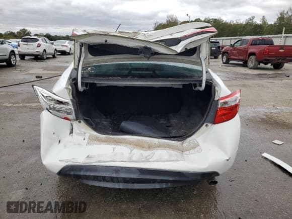 ✅ 2015 Toyota Corolla S Plus • VIN: 2T1BURHE0FC315185 • Lot: 90095455. Wystawiony na Copart z przebiegiem 186 522 mil. Bezpłatny archiwum sprzedaży aukcyjnych z USA i szczegółowy raport historii pojazdu na DreamBid. Zdjęcie 6.