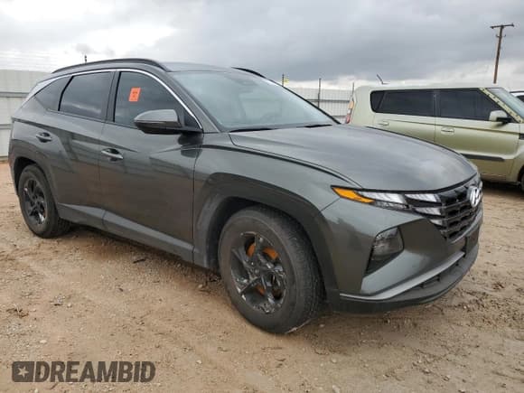 ✅ 2023 Hyundai Tucson SEL • VIN: 5NMJB3AE3PH232600 • Lot: 70346614. Wystawiony na Copart z przebiegiem Nie podano. Bezpłatny archiwum sprzedaży aukcyjnych z USA i szczegółowy raport historii pojazdu na DreamBid. Zdjęcie 4.