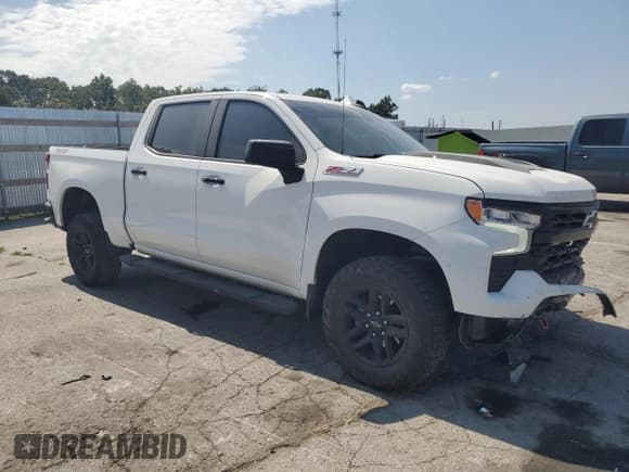 ✅ 2023 Chevrolet Silverado 1500 LT Trail Boss • VIN: 3GCUDFED0PG314130 • Lot: 80027005. Wystawiony na Copart z przebiegiem 50 234 mil. Bezpłatny archiwum sprzedaży aukcyjnych z USA i szczegółowy raport historii pojazdu na DreamBid. Zdjęcie 4.