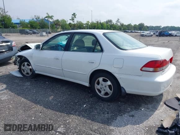 ✅ 2000 Honda Accord EX • VIN: JHMCG5652YC039951 • Lot: 43163715. Wystawiony na IAAI z przebiegiem 146 577 mil. Bezpłatny archiwum sprzedaży aukcyjnych z USA i szczegółowy raport historii pojazdu na DreamBid. Zdjęcie 3.