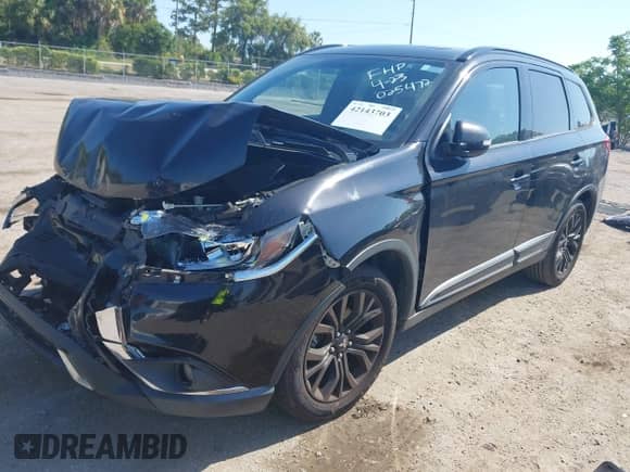 2019 Mitsubishi Outlander SE с VIN JA4AD3A35KZ025472, выставлен на аукционе IAAI как лот 42143703 с пробегом 147 154 миль миль и . История ставок и продаж доступна на DreamBid. Изображение 17.