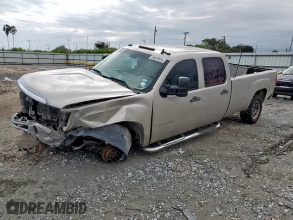 ✅ 2008 GMC Sierra 2500HD Work Truck • VIN: 1GTHC23K78F139019 • Lot: 86526915. Wystawiony na Copart z przebiegiem Nie podano. Bezpłatny archiwum sprzedaży aukcyjnych z USA i szczegółowy raport historii pojazdu na DreamBid. Zdjęcie 1.