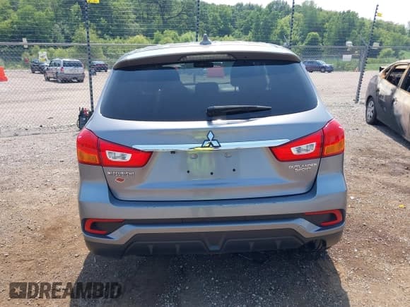 ✅ 2018 Mitsubishi Outlander ES • VIN: JA4AP3AU6JU018574 • Лот: 42793898. Опубликован ранее на IAAI с пробегом 229 536 миль. Бесплатный доступ к архиву аукционных продаж из США и подробный отчёт об истории автомобиля на DreamBid. Изображение 16.