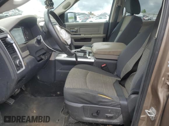 ✅ 2009 Dodge 1500 SLT • VIN: 1D3HV13T09S760034 • Lot: 56742665. Wystawiony na Copart z przebiegiem 201 544 mil. Bezpłatny archiwum sprzedaży aukcyjnych z USA i szczegółowy raport historii pojazdu na DreamBid. Zdjęcie 7.