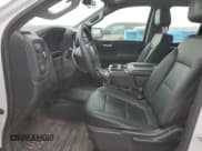 ✅ 2019 Chevrolet Silverado 1500 Work Truck • VIN: 1GCRYAEF3KZ397527 • Lot: 74936094. Wystawiony na Copart z przebiegiem 112 249 mil. Bezpłatny archiwum sprzedaży aukcyjnych z USA i szczegółowy raport historii pojazdu na DreamBid. Zdjęcie 7.