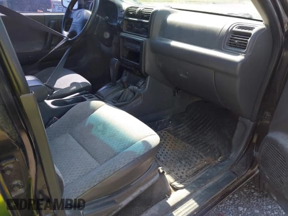 ✅ 1998 Honda Passport LX • VIN: 4S6CM58W2W4405191 • Lot: 42208216. Listed on IAAI with 190,531 mi. Free auction sales archive from the USA and detailed vehicle history report at DreamBid. Image 5.