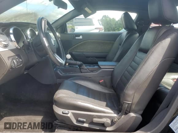 ✅ 2006 Ford Mustang GT Deluxe • VIN: 1ZVFT82H365105501 • Lot: 69504715. Listed on Copart with Not provided. Free auction sales archive from the USA and detailed vehicle history report at DreamBid. Image 7.