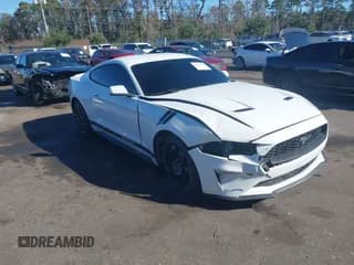 ✅ 2018 Ford Mustang EcoBoost • VIN: 1FA6P8THXJ5144641 • Lot: 43678072. Wystawiony na IAAI z przebiegiem 64 709 mil. Bezpłatny archiwum sprzedaży aukcyjnych z USA i szczegółowy raport historii pojazdu na DreamBid. Zdjęcie 1.