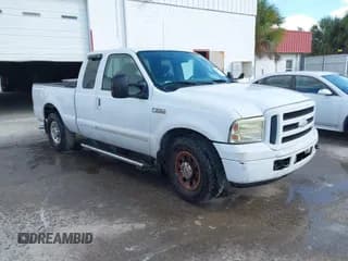 ✅ 2005 Ford F-250 XL • VIN: 1FTNX20525ED10895 • Lot: 43555056. Wystawiony na IAAI z przebiegiem 148 747 mil. Bezpłatny archiwum sprzedaży aukcyjnych z USA i szczegółowy raport historii pojazdu na DreamBid. Zdjęcie 1.