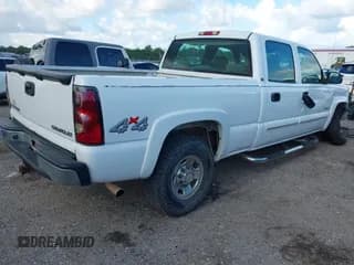 ✅ 2004 Chevrolet Silverado 2500 LT • VIN: 1GCGK23U94F217116 • Lot: 42258809. Wystawiony na IAAI z przebiegiem 158 678 mil. Bezpłatny archiwum sprzedaży aukcyjnych z USA i szczegółowy raport historii pojazdu na DreamBid. Zdjęcie 4.