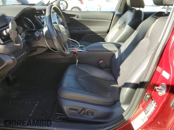 ✅ 2019 Toyota Camry XSE • VIN: 4T1BZ1HK7KU029111 • Lot: 82317025. Wystawiony na Copart z przebiegiem 60 349 mil. Bezpłatny archiwum sprzedaży aukcyjnych z USA i szczegółowy raport historii pojazdu na DreamBid. Zdjęcie 7.