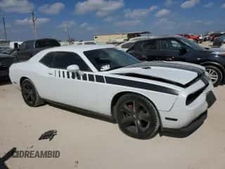 2013 Dodge Challenger SXT z VIN 2C3CDYAG9DH591267, wystawiony jako Copart lot #86849255 z przebiegiem 74 212 mil mil oraz Szkoda całkowita • Salvage title. Historia ofert i sprzedaży dostępna na DreamBid. Obrazek 4.