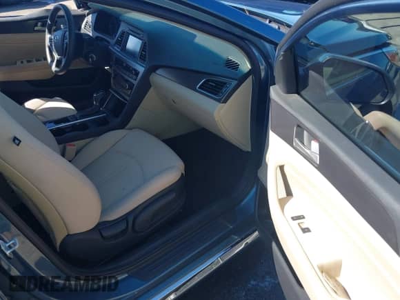 2017 Hyundai Sonata Sport с VIN 5NPE34AF5HH565172, выставлен на аукционе IAAI как лот 43451534 с пробегом 56 766 миль миль и . История ставок и продаж доступна на DreamBid. Изображение 5.