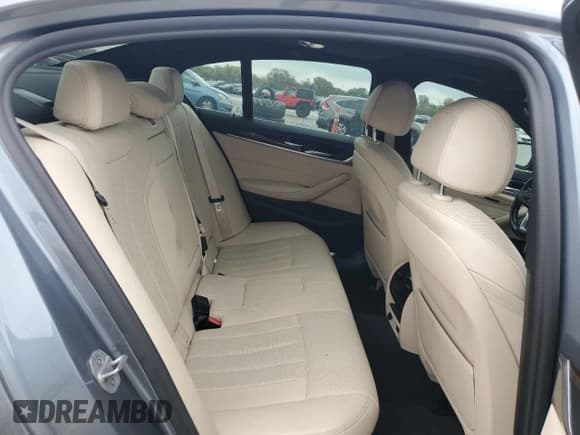 ✅ 2021 BMW 5 Series 530i xDrive • VIN: WBA13BJ02MCG04773 • Лот: 89896005. Опубликован ранее на Copart с пробегом 61 636 миль. Бесплатный доступ к архиву аукционных продаж из США и подробный отчёт об истории автомобиля на DreamBid. Изображение 10.