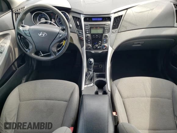 ✅ 2012 Hyundai Sonata GLS • VIN: 5NPEB4AC7CH402198 • Lot: 69850444. Listed on Copart with 224,744 mi. Free auction sales archive from the USA and detailed vehicle history report at DreamBid. Image 8.
