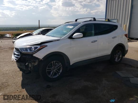 ✅ 2018 Hyundai Santa Fe 2.4L • VIN: 5NMZUDLB1JH081821 • Лот: 63705114. Опубликован ранее на Copart с пробегом 39 484 миль. Бесплатный доступ к архиву аукционных продаж из США и подробный отчёт об истории автомобиля на DreamBid. Изображение 1.