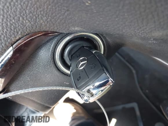 ✅ 2009 Mercedes-Benz GL 550 • VIN: 4JGBF86E39A485634 • Lot: 42935630. Wystawiony na IAAI z przebiegiem 152 035 mil. Bezpłatny archiwum sprzedaży aukcyjnych z USA i szczegółowy raport historii pojazdu na DreamBid. Zdjęcie 11.