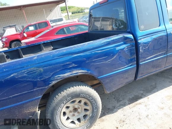 ✅ 2011 Ford Ranger XLT • VIN: 1FTLR4FE2BPA41799 • Lot: 42390457. Listed on IAAI with 154,477 mi. Free auction sales archive from the USA and detailed vehicle history report at DreamBid. Image 6.