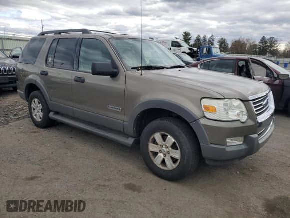 ✅ 2006 Ford Explorer XLT • VIN: 1FMEU73806UA11372 • Lot: 92585035. Listed on Copart with 124,345 mi. Free auction sales archive from the USA and detailed vehicle history report at DreamBid. Image 4.