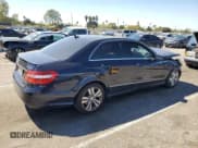 ✅ 2013 Mercedes-Benz E 350 Luxury • VIN: WDDHF2EBXDA733993 • Lot: 50238155. Wystawiony na Copart z przebiegiem 115 875 mil. Bezpłatny archiwum sprzedaży aukcyjnych z USA i szczegółowy raport historii pojazdu na DreamBid. Zdjęcie 3.