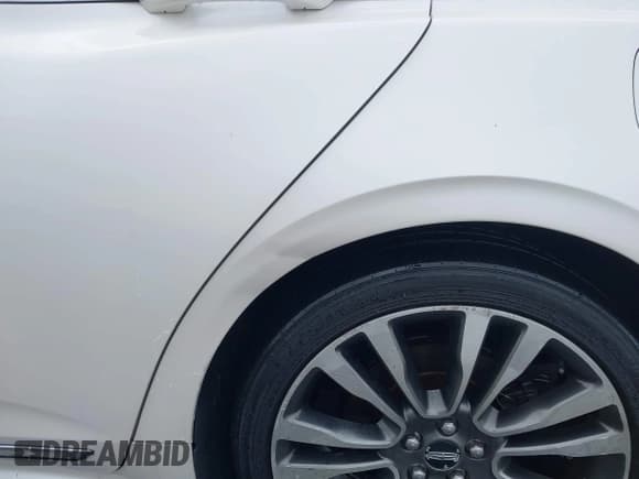 ✅ 2018 Lincoln Continental Reserve • VIN: 1LN6L9NC9J5616871 • Lot: 43531515. Wystawiony na IAAI z przebiegiem 58 745 mil. Bezpłatny archiwum sprzedaży aukcyjnych z USA i szczegółowy raport historii pojazdu na DreamBid. Zdjęcie 6.