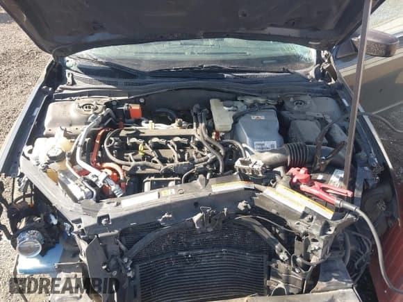 ✅ 2010 Mercury Milan Hybrid • VIN: 3MEDM0L31AR600585 • Lot: 42191197. Listed on IAAI with 216,491 mi. Free auction sales archive from the USA and detailed vehicle history report at DreamBid. Image 10.