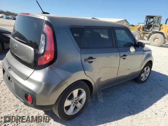 ✅ 2017 Kia Soul • VIN: KNDJN2A29H7473769 • Lot: 92850315. Wystawiony na Copart z przebiegiem Nie podano. Bezpłatny archiwum sprzedaży aukcyjnych z USA i szczegółowy raport historii pojazdu na DreamBid. Zdjęcie 3.