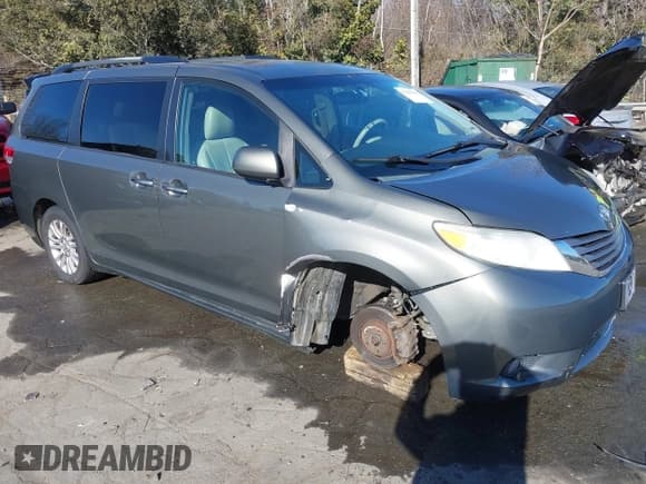 ✅ 2012 Toyota Sienna XLE AAS • VIN: 5TDYK3DC0CS176597 • Lot: 41403101. Listed on IAAI with 225,634 mi. Free auction sales archive from the USA and detailed vehicle history report at DreamBid. Image 1.